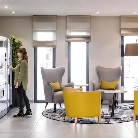 Adagio Access Colombes La Defense Aparthotel 3*