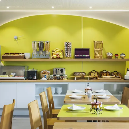 Adagio Access Colombes La Defense Aparthotel