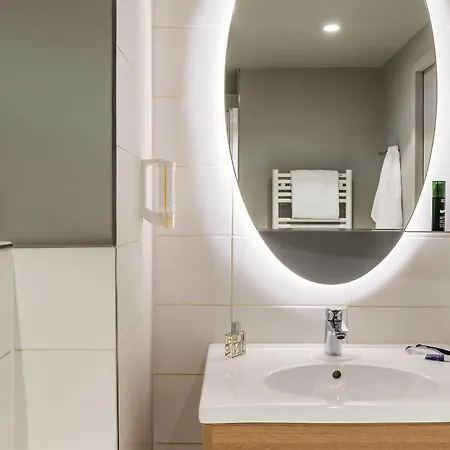 Adagio Access Colombes La Defense Aparthotel 3*