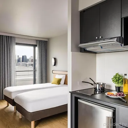 Adagio Access Colombes La Defense 3*